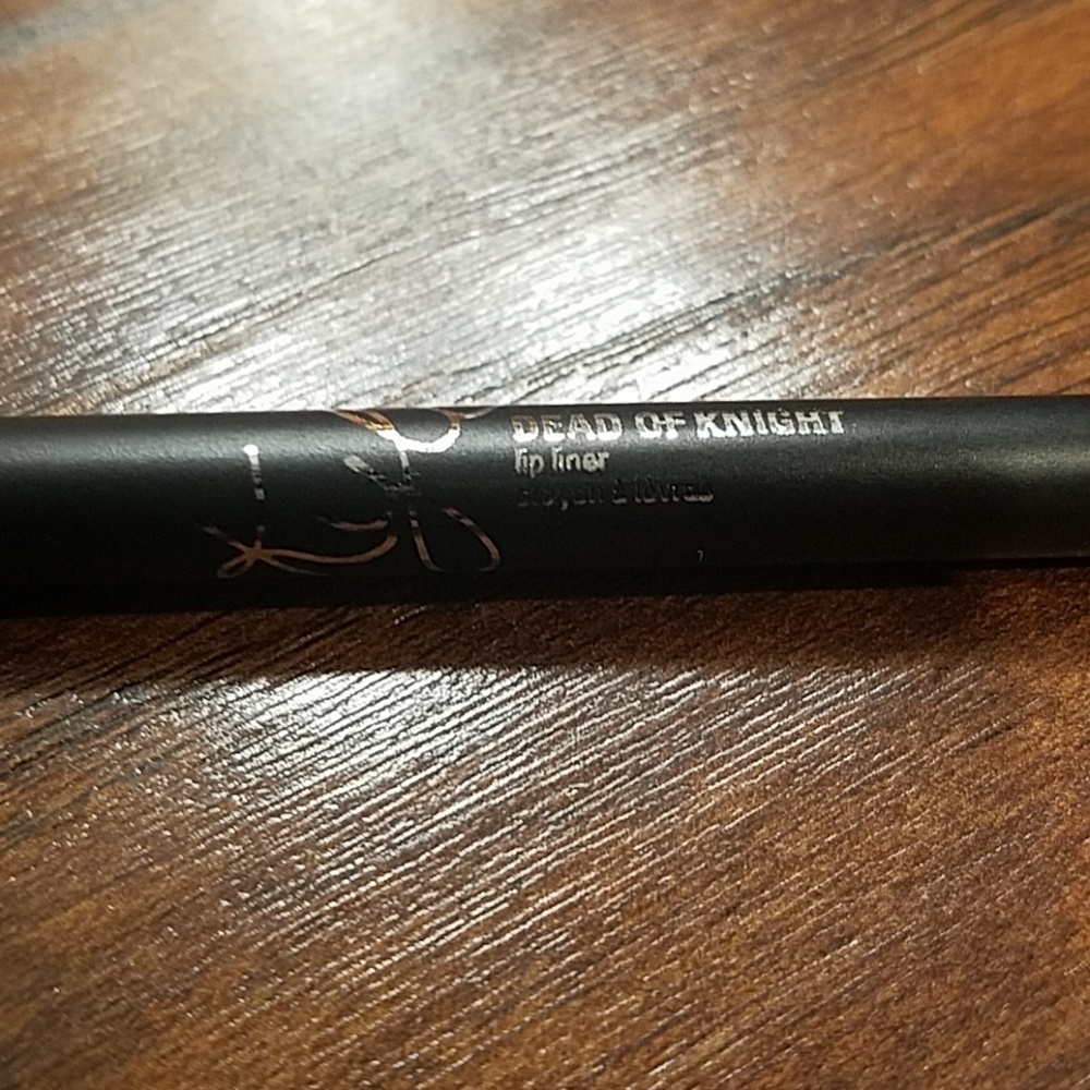 Kylie Dead of Knight lip kit - Picture 3 of 6